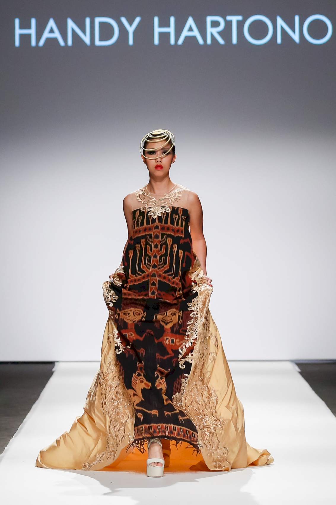 Handy Hartani - MQ Vienna Fashion Week 18