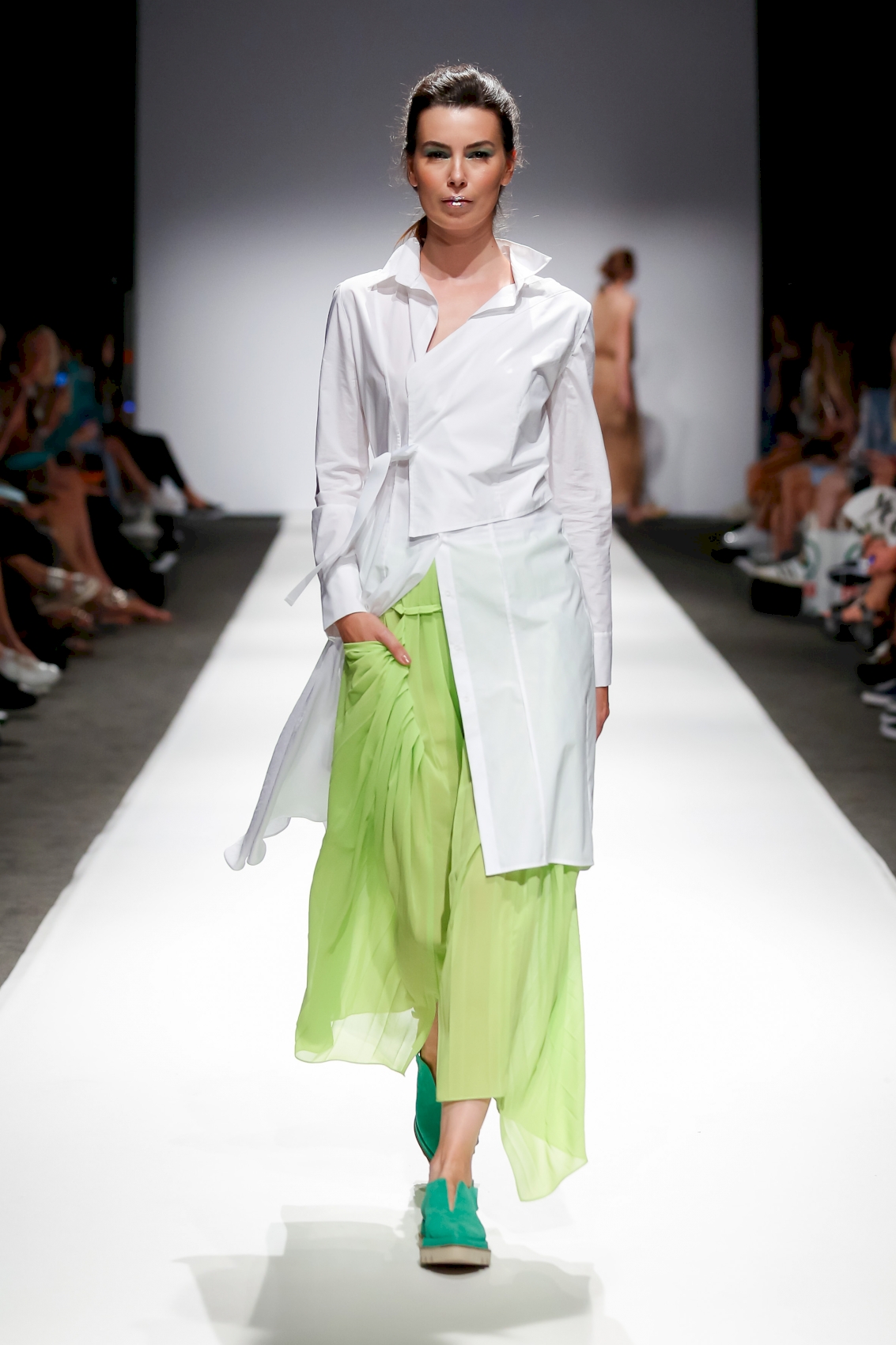 Irina Schrotter - MQ Vienna Fashion Week 18